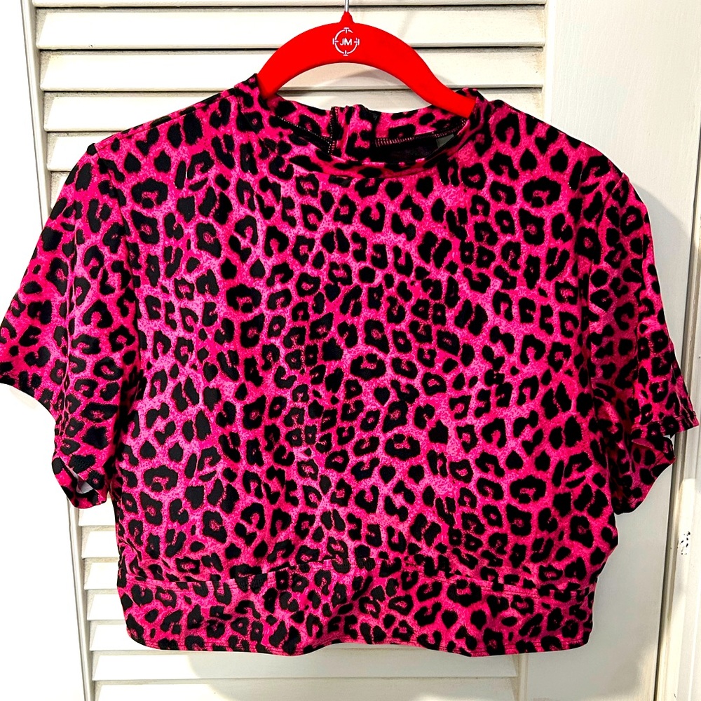 NWOT hot pink leopard print swimsuit top